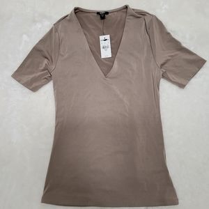 Express - V Neck Top - Body Contour - NWT